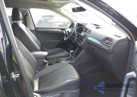 2022 Volkswagen Tiguan 2.0T Se из США, поврежденный, VIN 3VV2B7AX4NM102883